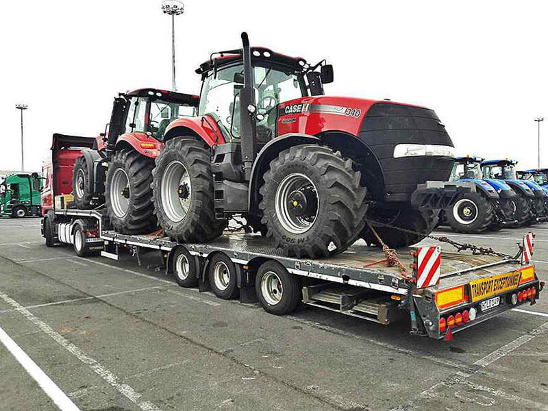 Перевозка трактора на трале